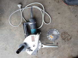 Dry chasing saw / vacuum cleaner combo - picture0' - Click to enlarge