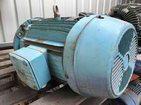 37 kw 50 hp 4 pole 415 v AC Electric Motor - picture0' - Click to enlarge