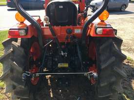 PROBABLY THE BEST VALUE 35HP TRACTOR IN AUSTRALIA. - picture1' - Click to enlarge