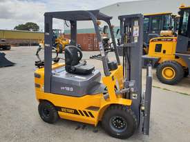 Victory VF18G std dual fuel Forklift - picture1' - Click to enlarge