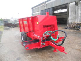  Compost/Manure spreader MS Side delivery  - picture2' - Click to enlarge