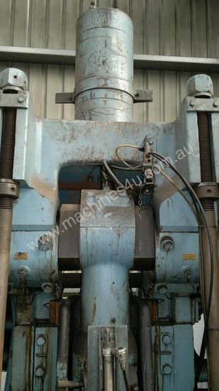 caption JOHN HEINE 208AG series 1