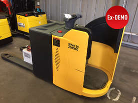 Ex-demo battery electric pallet truck - picture0' - Click to enlarge