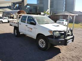2006 Toyota Hilux 4x4 Crew Cab Tray Back Utility - In Auction - picture1' - Click to enlarge