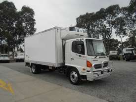 Hino GD 1227-500 Series Refrigerated Truck - picture0' - Click to enlarge