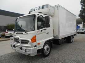 Hino GD 1227-500 Series Refrigerated Truck - picture2' - Click to enlarge