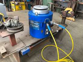 800 TONNE HYDRAULIC JACKS - picture1' - Click to enlarge