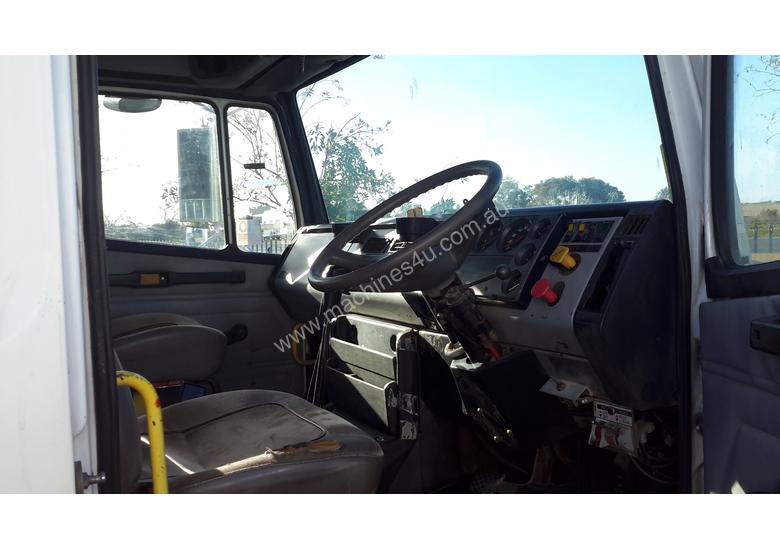 caption Freightliner Primemover Truck