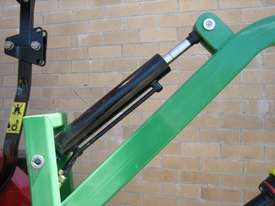 HYDRAULIC POST HOLE DIGGER - picture0' - Click to enlarge