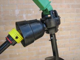 HYDRAULIC POST HOLE DIGGER - picture2' - Click to enlarge