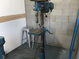 Brobo Waldown Pedestal Drill 8SN 415 Volt 8 Speed - picture0' - Click to enlarge