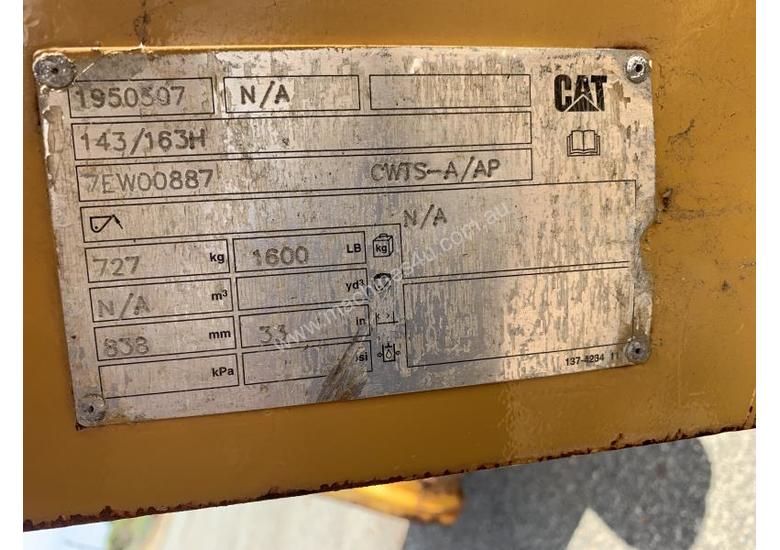 Used Caterpillar CAT GRADER FRONT BLADE LIFTS Grader Parts in