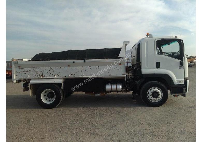 caption Isuzu FVR1000