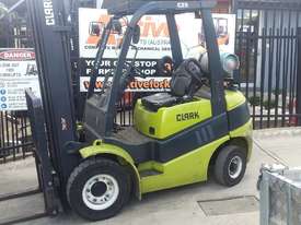 Clark Forklift 2.5 Ton 5200mm Lift Height Container Mast 2011 Model - picture0' - Click to enlarge