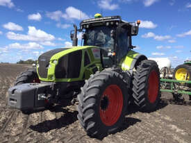 Claas AXION 930  FWA/4WD Tractor - picture0' - Click to enlarge