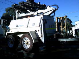 KLT-10000 6 head LED light tower , 2285 hrs , 2013 model , 48 DC operation - picture0' - Click to enlarge