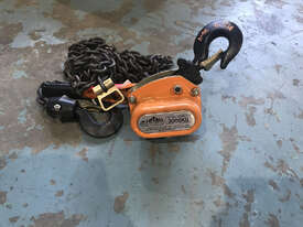 Liftall 3G- v Chain Lever Block 3 Tonne x 6 metre chain 505600VM (NEW IN BOX) - picture0' - Click to enlarge