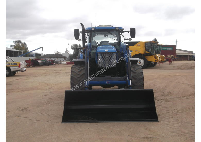 caption 2014 New Holland T7.250