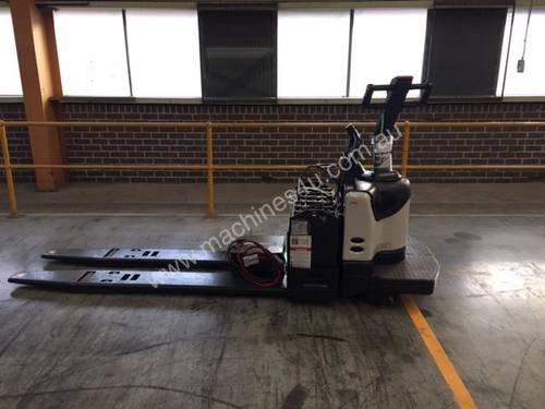 Electric Forklift Rider Pallet PE Series 2008
