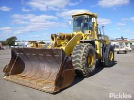 Komatsu WA500-1 - picture2' - Click to enlarge