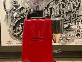 MAZZER ROBUR RED ELECTRONIC ESPRESSO COFFEE GRINDER - picture1' - Click to enlarge