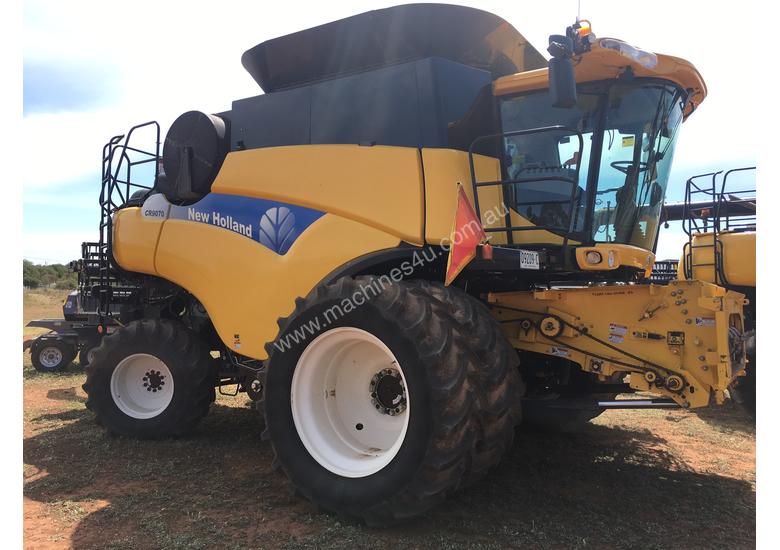 caption 2011 New Holland CR9070