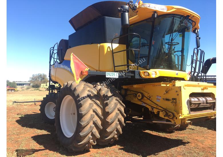 caption 2011 New Holland CR9070