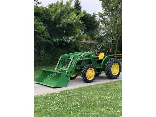 2016 John Deere 5055e tractor