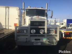 1989 Kenworth T600 - picture1' - Click to enlarge