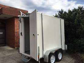 9 X 5 Foot - Portable walk in Cool Room with Meat Rails & gantry - picture2' - Click to enlarge