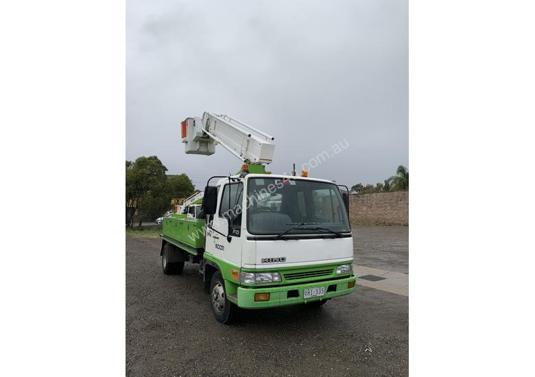 caption 2000 HINO FD Travel Tower Truck