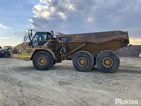 2009 Caterpillar 740 - picture2' - Click to enlarge