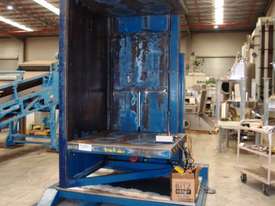 Pallet Inverter, Capacity: 2,000kg - picture0' - Click to enlarge