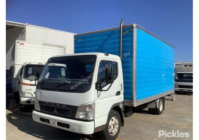 caption 2007 Mitsubishi Canter FE85