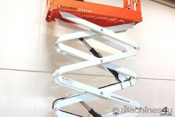 SNORKEL S3226E ELECTRIC SCISSOR LIFT