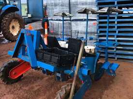 Ferrari Hydraulic Seedling Transplanter - picture0' - Click to enlarge
