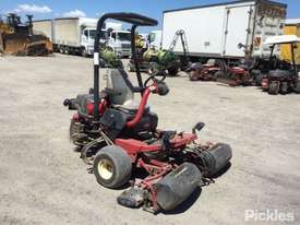 2010 Toro Greenmaster 3250-D - picture2' - Click to enlarge
