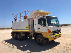 2009 HINO FM 500 2627 WATER TRUCK - picture0' - Click to enlarge