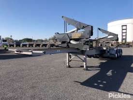 2014 OPhee Tri Axle Semi - picture2' - Click to enlarge