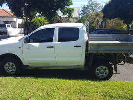 Toyota 2012 Hilux  - picture2' - Click to enlarge