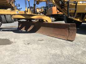 Caterpillar 12H II Grader - picture2' - Click to enlarge