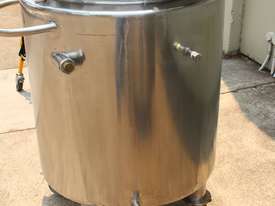 Stainless Steel Mobile Tank - picture0' - Click to enlarge