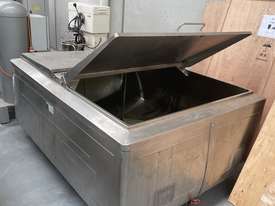 1200 Litre Tank with agitator - picture0' - Click to enlarge