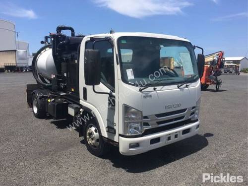 2017 Isuzu NPR 65 190