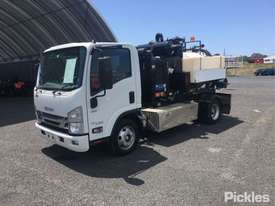 2017 Isuzu NPR 65 190 - picture2' - Click to enlarge