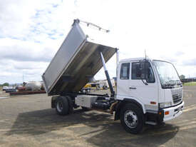 Nissan UD Tipper Truck - picture0' - Click to enlarge