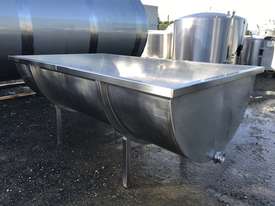 Stainless Steel 1,250ltr Single Skin D-Shape Cheese Troughs - picture0' - Click to enlarge