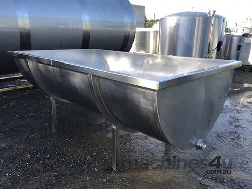 Stainless Steel 1,250ltr Single Skin D-Shape Cheese Troughs