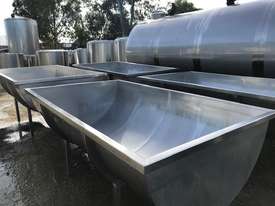 Stainless Steel 1,250ltr Single Skin D-Shape Cheese Troughs - picture1' - Click to enlarge