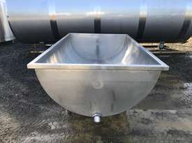 Stainless Steel 1,250ltr Single Skin D-Shape Cheese Troughs - picture2' - Click to enlarge